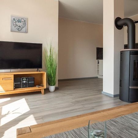 Rotes Haus Krabbe - Whg 2 Apartment Цингст Екстериор снимка