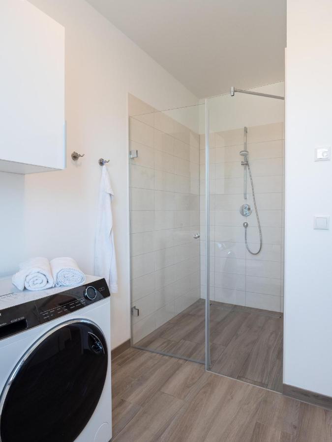 Rotes Haus Krabbe - Whg 2 Apartment Цингст Екстериор снимка